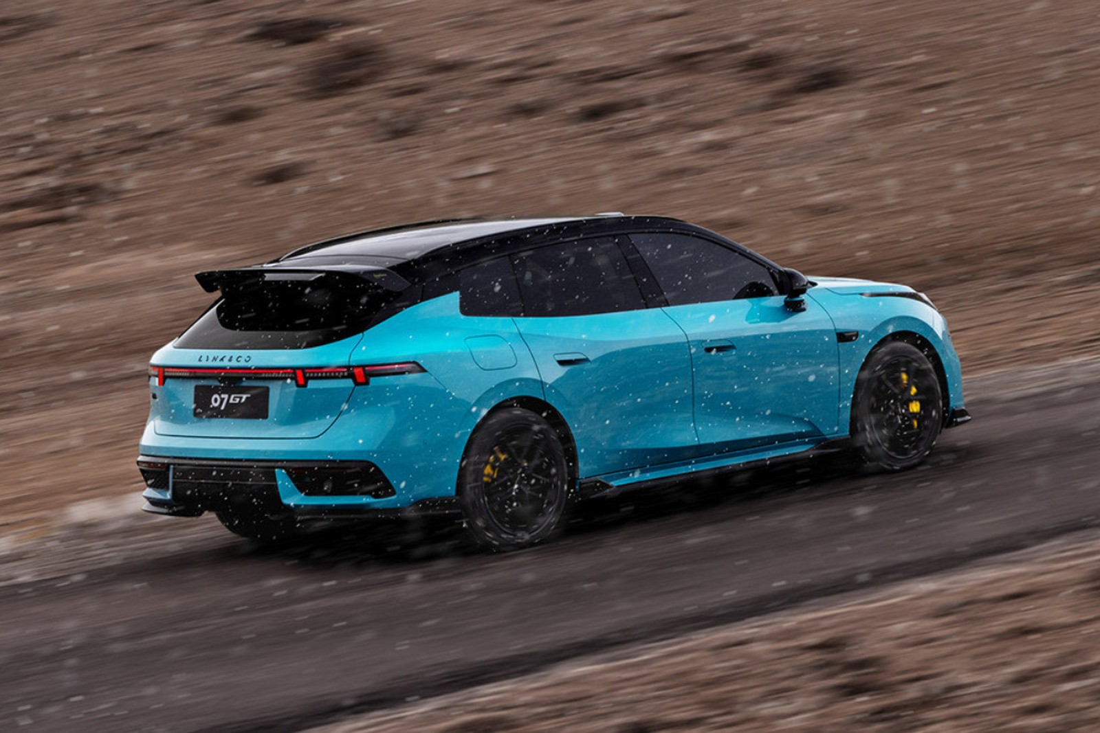 Lynk & Co 07GT Revealed as a Sporty Plug-In Hybrid Wagon